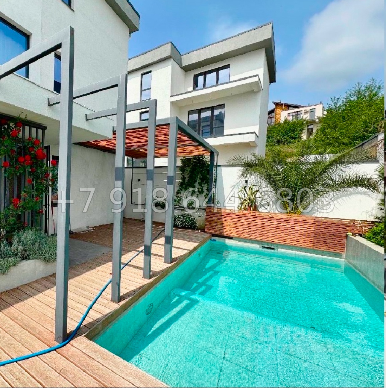 № 115 в. Дом с очень хорошим ремонтом в Адлере  - миниатюра 1