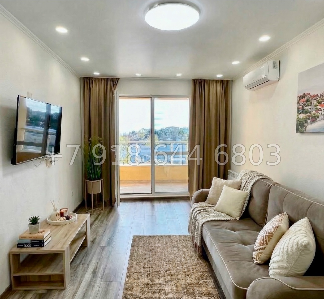 № 489 р. Двухкомнатная в центре города Сочи квартира  - миниатюра 1