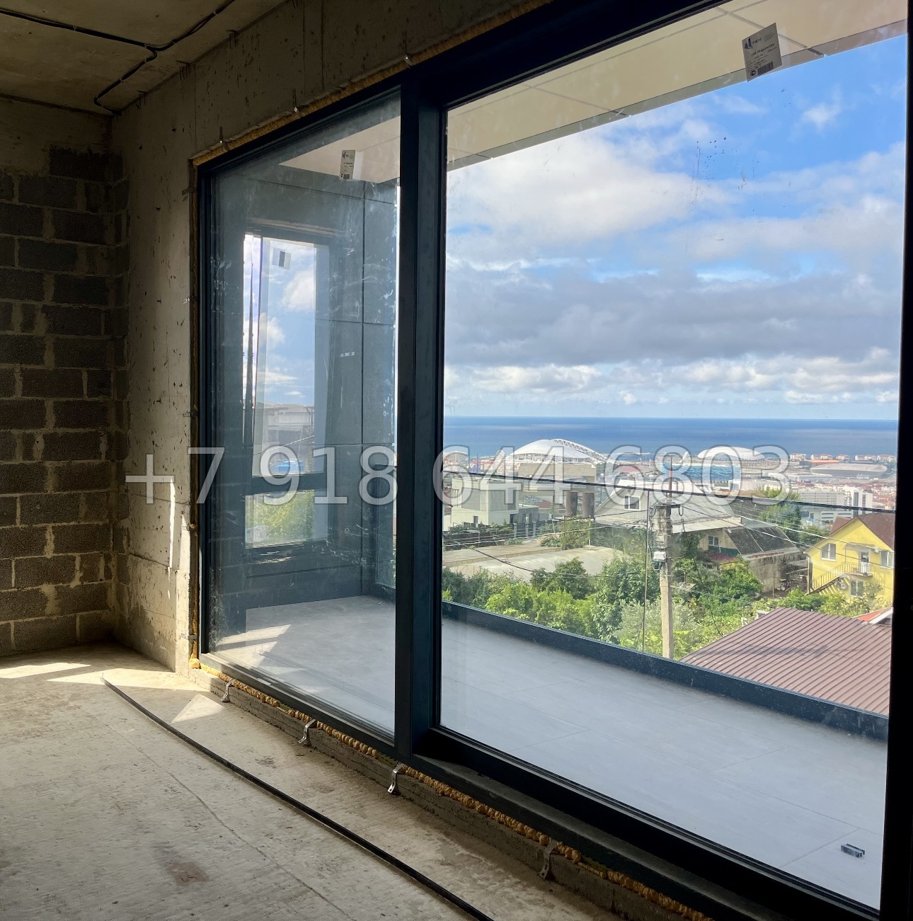 № 32 М. Современный коттедж с бассейном в Адлере  - миниатюра 27