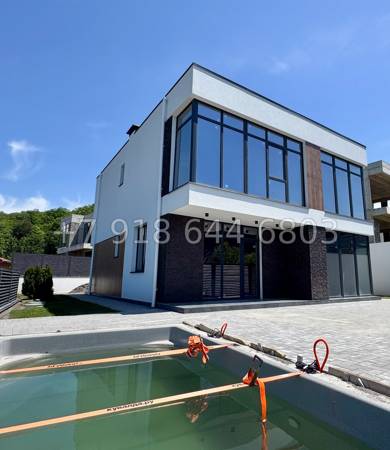 № 28 Б. Дом в Сочи с бассейном  - миниатюра 1