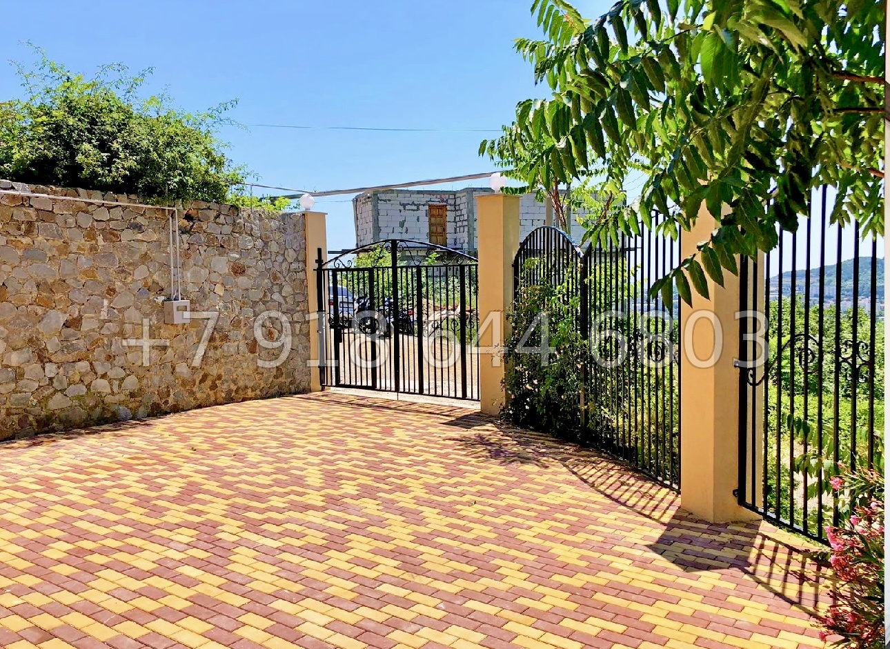 № 2 н. Дом в Ялте . Стильный и дорогая отделка фасада  - миниатюра 3