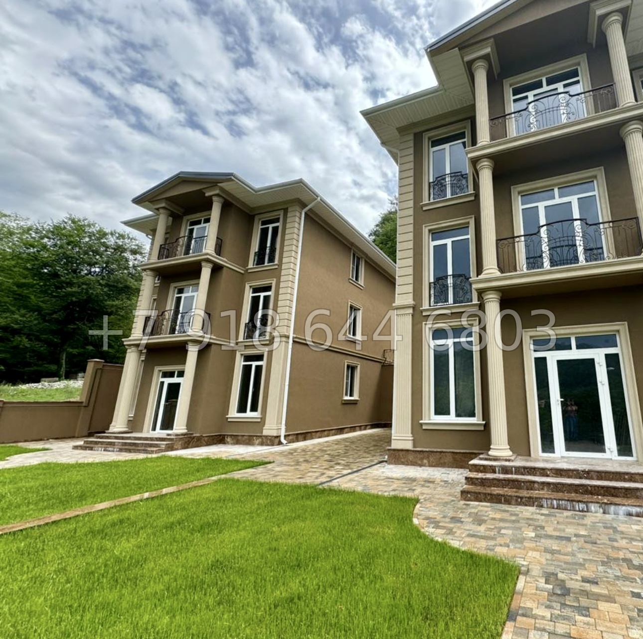 № 77 Б. Два дома в Сочи  - миниатюра 1