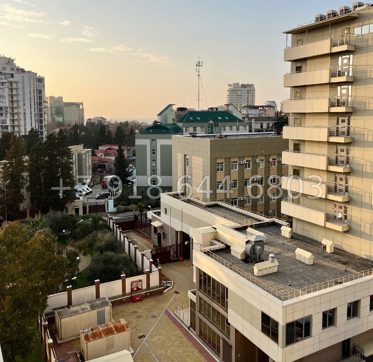 № 576 р. Трёхкомнатная Квартира в центре Сочи  - миниатюра 15