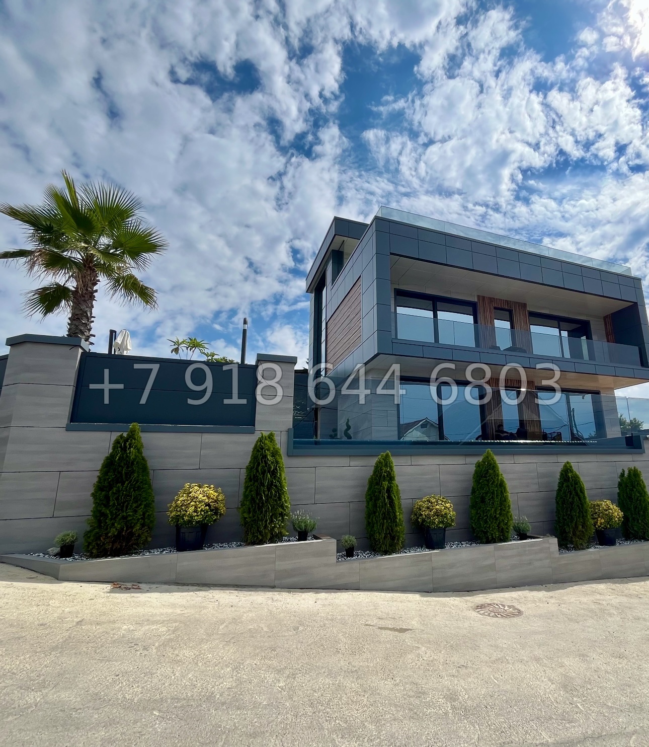 № 32 М. Современный коттедж с бассейном в Адлере  - миниатюра 1