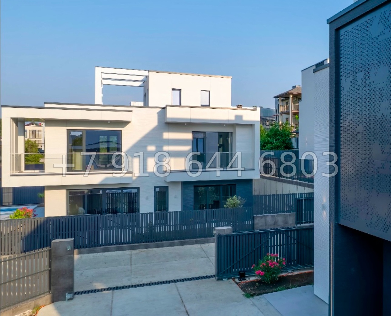 № 117 Б. Адлер 8 домов с бассейном  - миниатюра 15