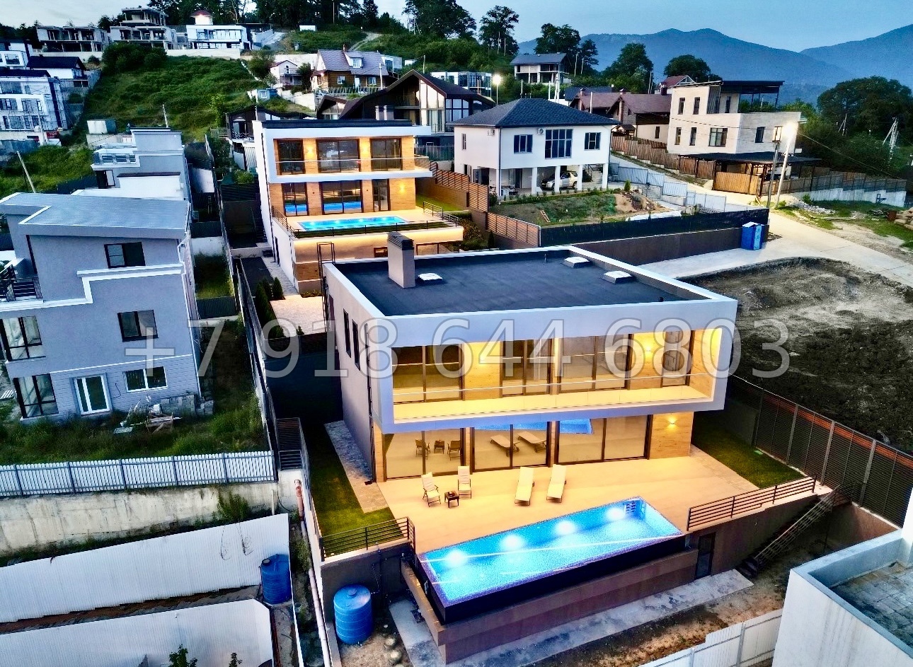 № 144 Б. Два дома в Адлере  - миниатюра 11