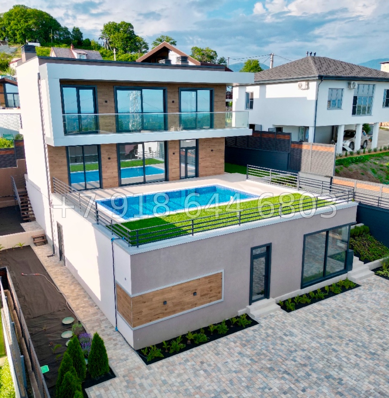 № 144 Б. Два дома в Адлере  - миниатюра 7