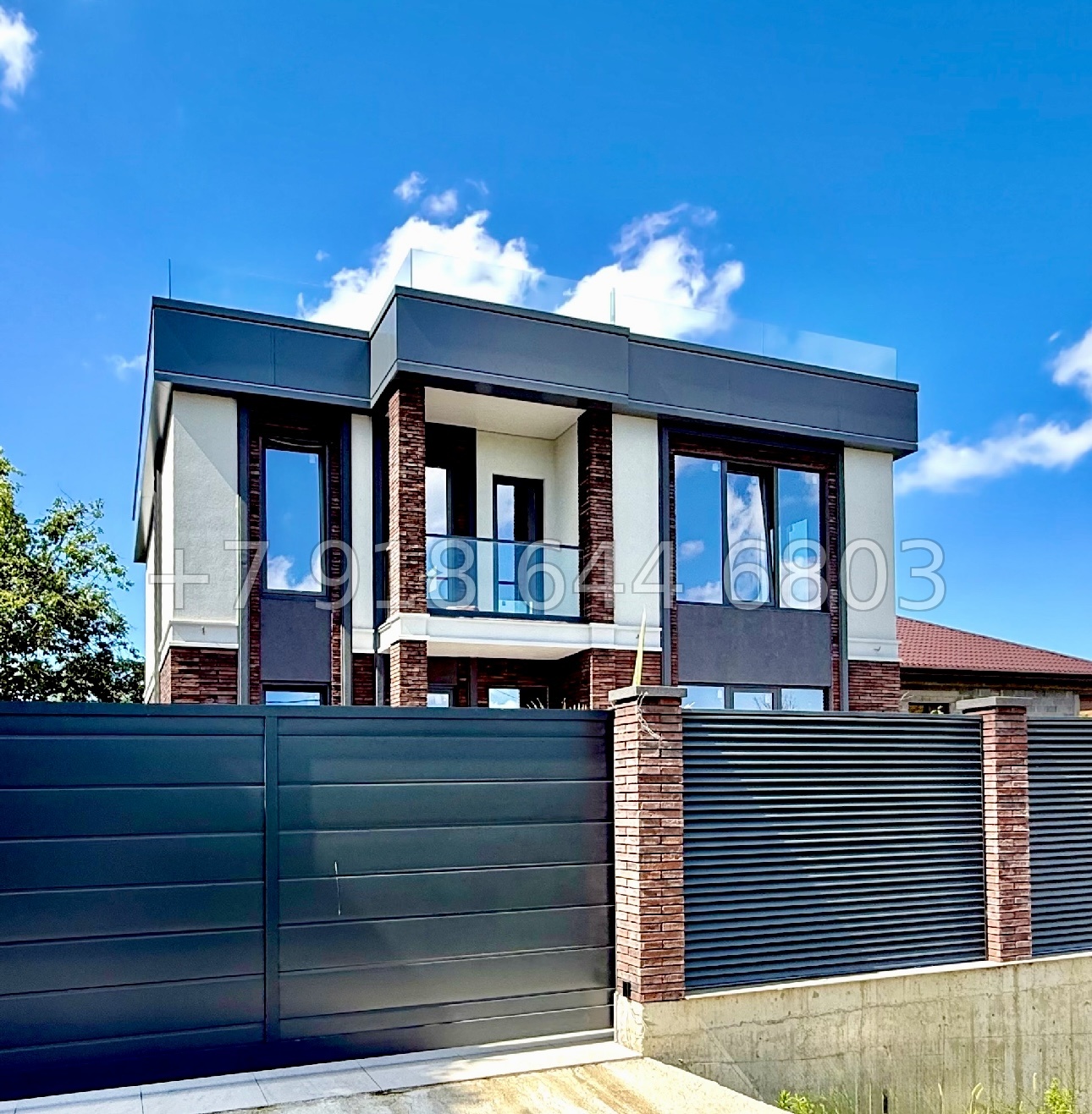 № 15 Б. Дом с бассейном в Адлере  - миниатюра 2