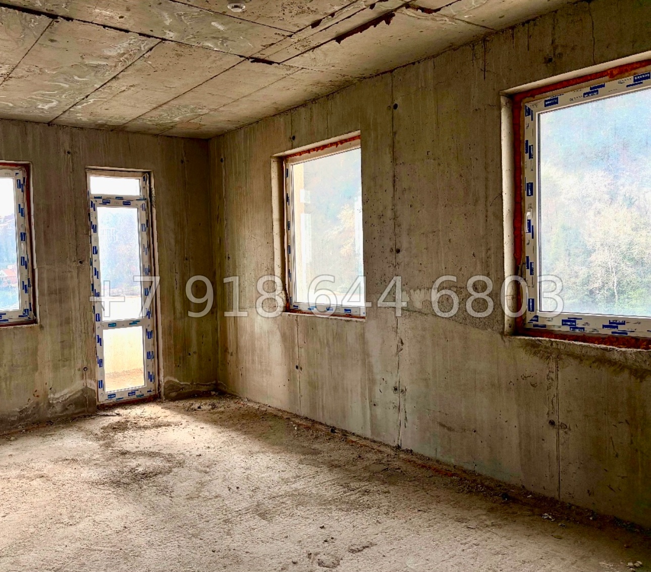 № 391 р. Квартира трехкомнатная в Сочи. Черновая без ремонта  - миниатюра 1