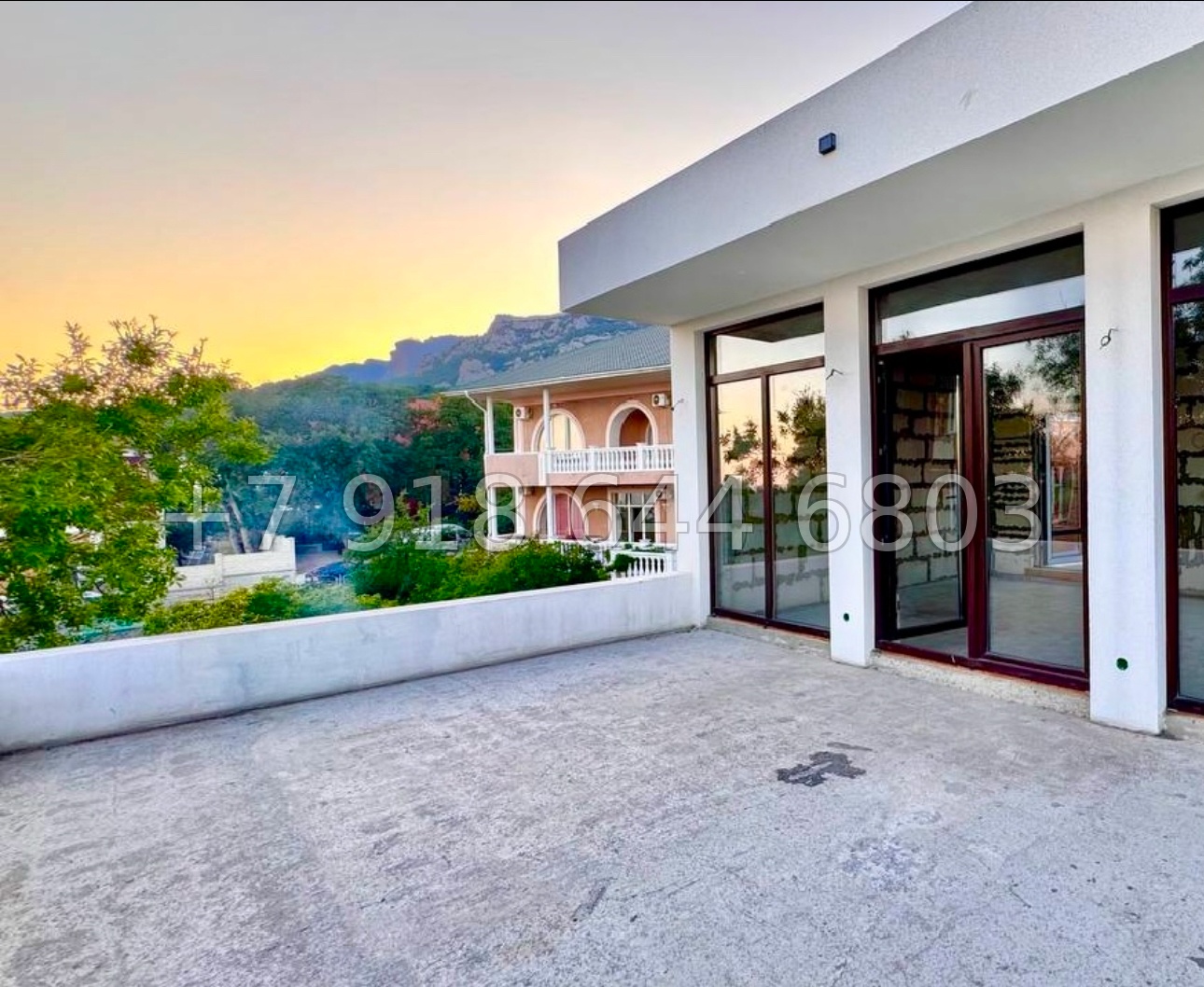 № 7 н. Дом в Ялте с гаражом и с видом на Чёрное море  - миниатюра 12