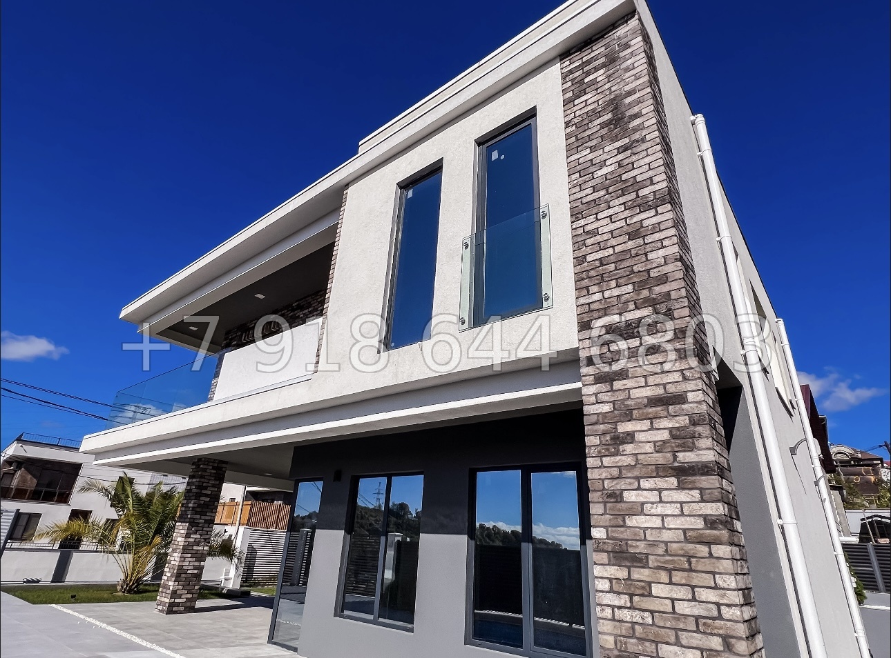 № 44 Б. Дом с гаражом и бассейном в Адлере  - миниатюра 4