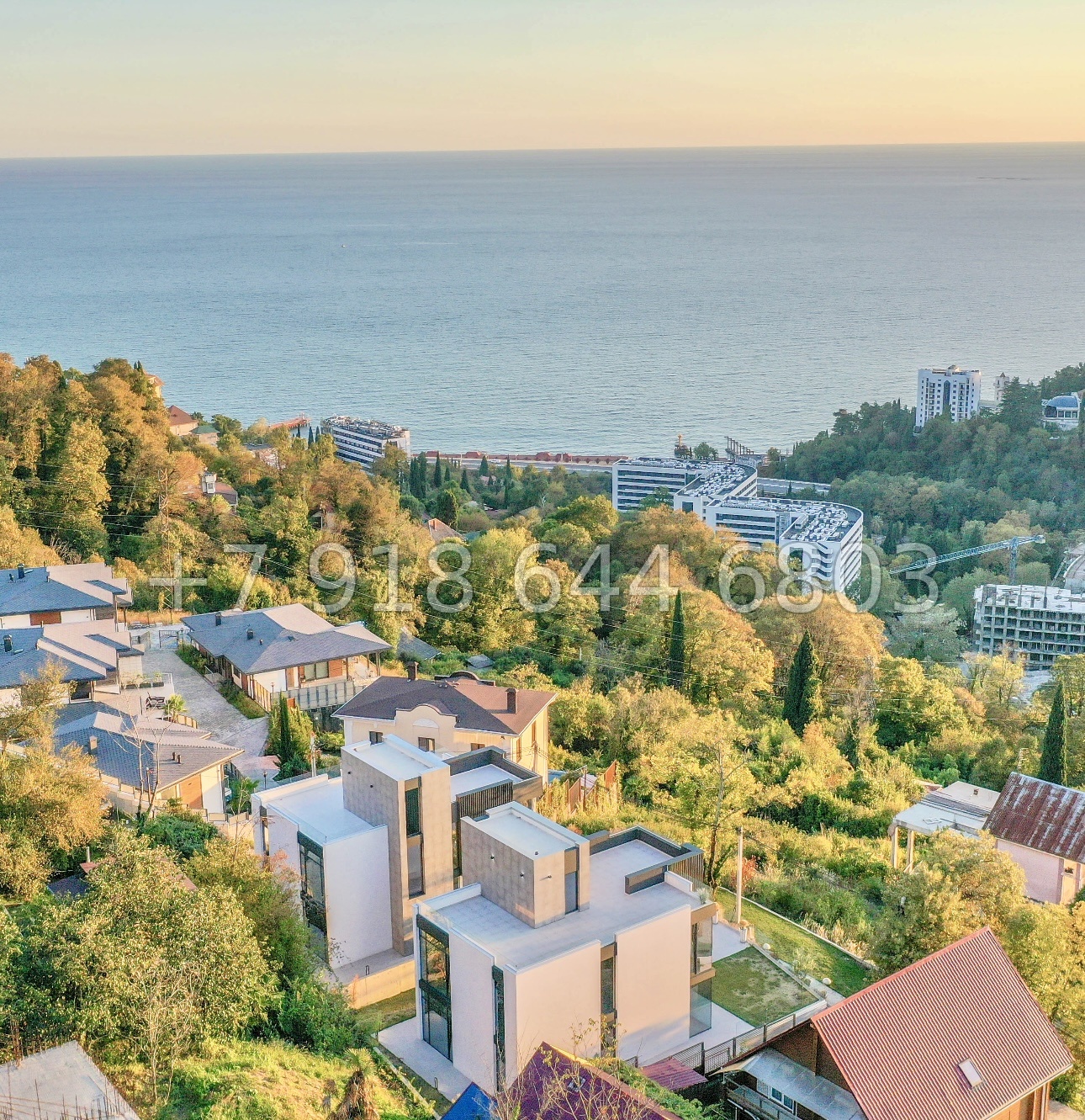 № 24 В. Дом с гаражом и с красивым видом на Чёрное море в Сочи  - миниатюра 10