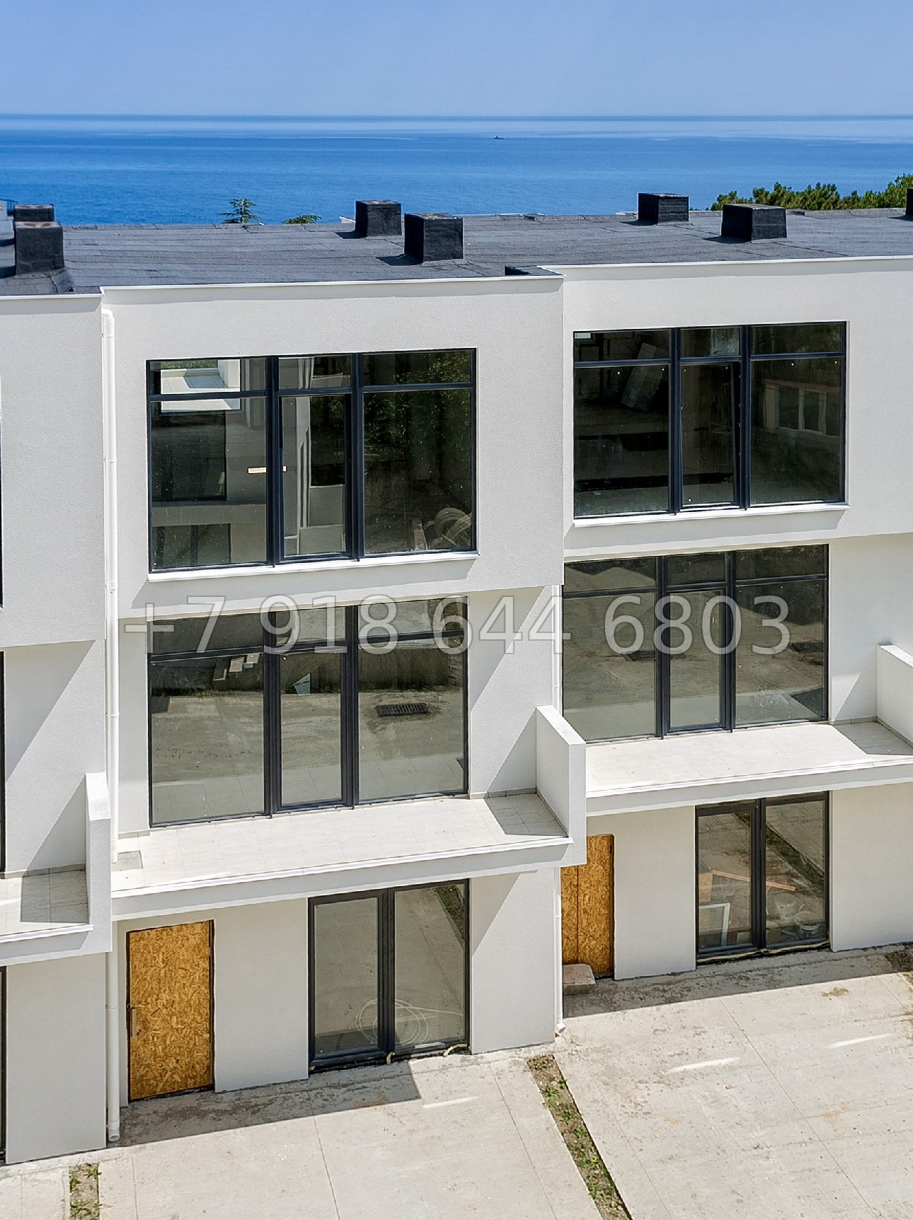 № 11 н. Таунхаусы в Ялте с видом на Чёрное море  - миниатюра 22