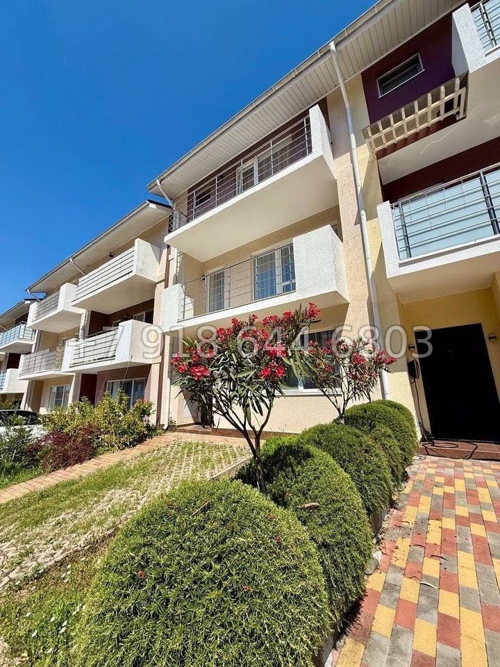 № 133 Б. Таунхаус в Адлере с ремонтом  - миниатюра 2