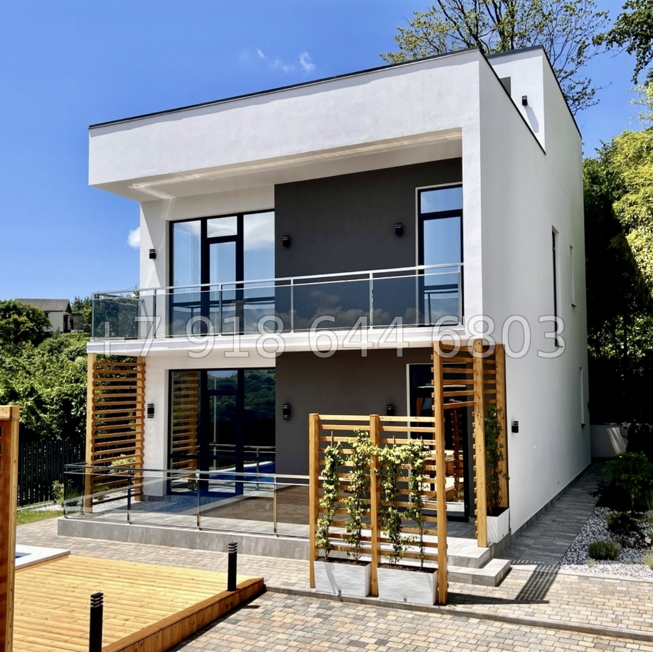 № 18 Б. Дом с бассейном в Адлере  - миниатюра 2