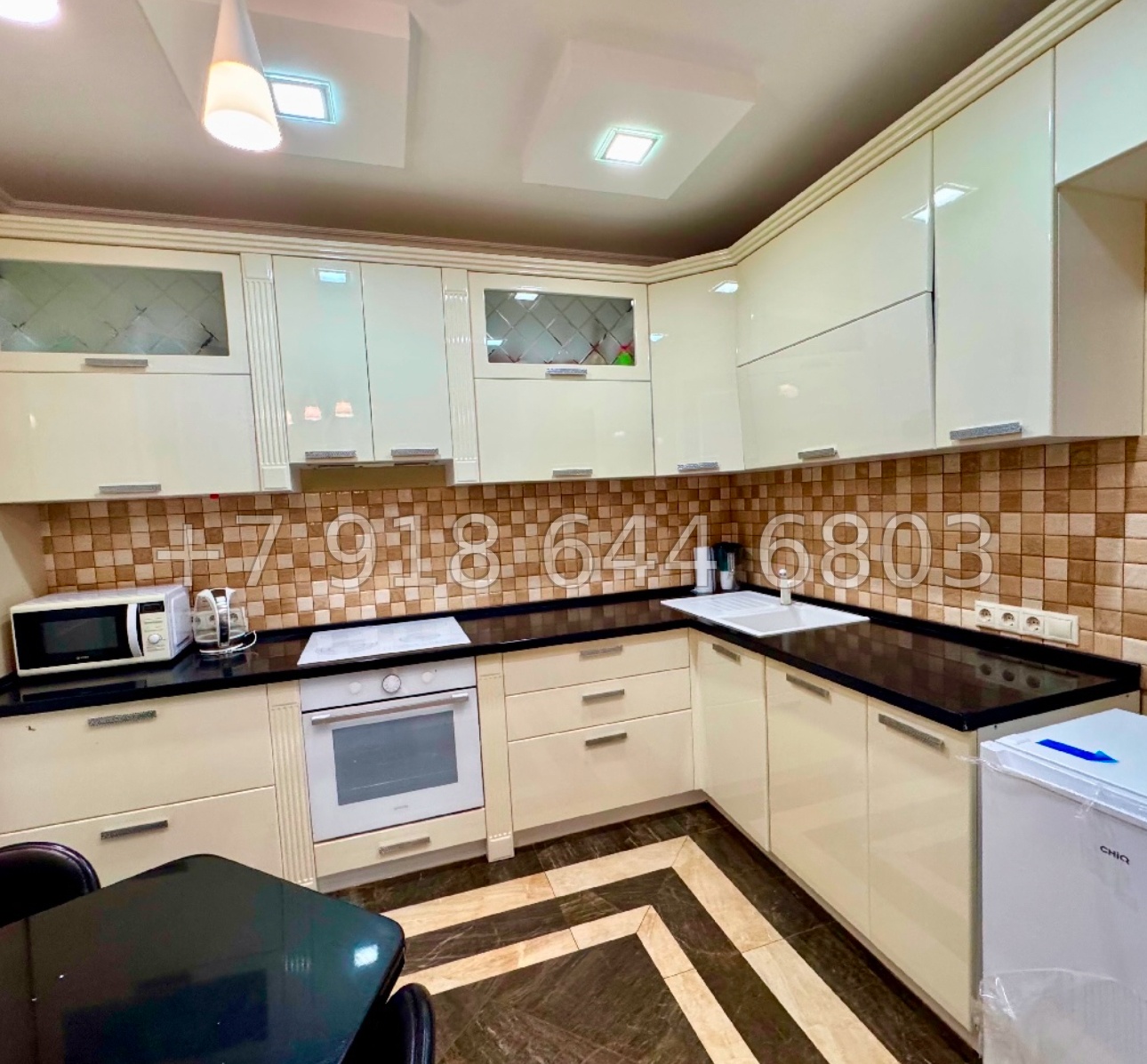 № 151р. Трёхкомнатная Квартира у парка Ривьера в центре города Сочи  - миниатюра 12