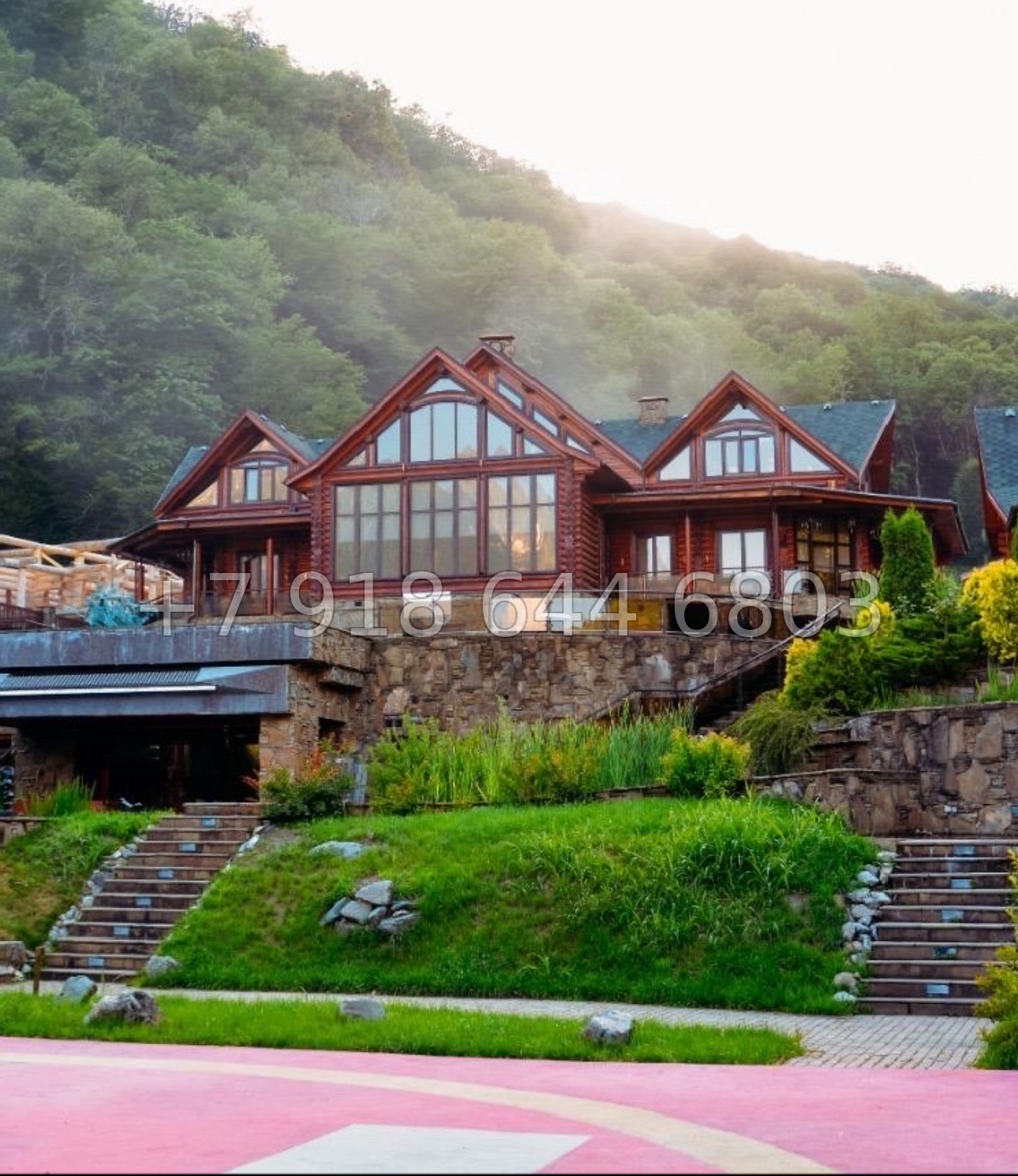 № 38 п. Дом с вертолетной площадкой на Красной Поляне  - миниатюра 1