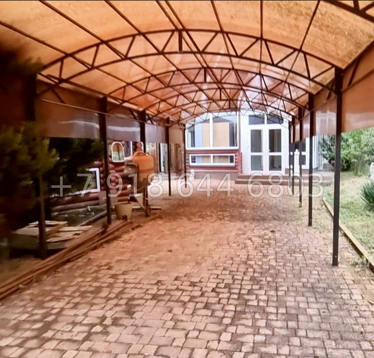 № 72 Б. Дом с озером с карпами в Адлере  - миниатюра 38