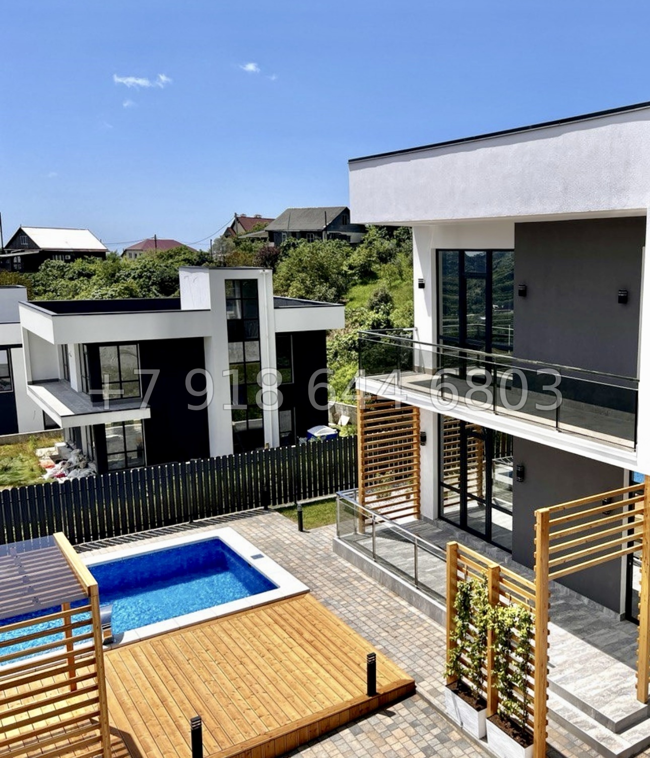 № 18 Б. Дом с бассейном в Адлере  - миниатюра 22