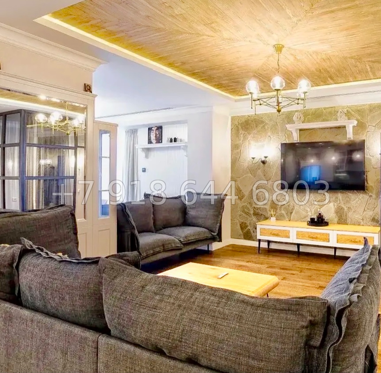 № 57 г. Четырехкомнатная квартира в Ялте  - миниатюра 1