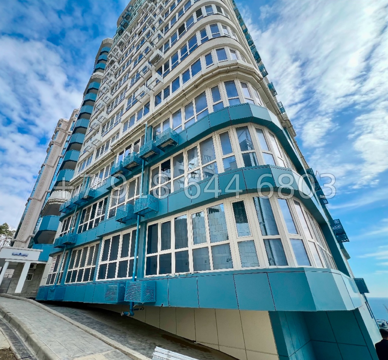 № 375 р. Трёхкомнатная квартира с прямым видом на Чёрное море в городе Сочи  - миниатюра 25