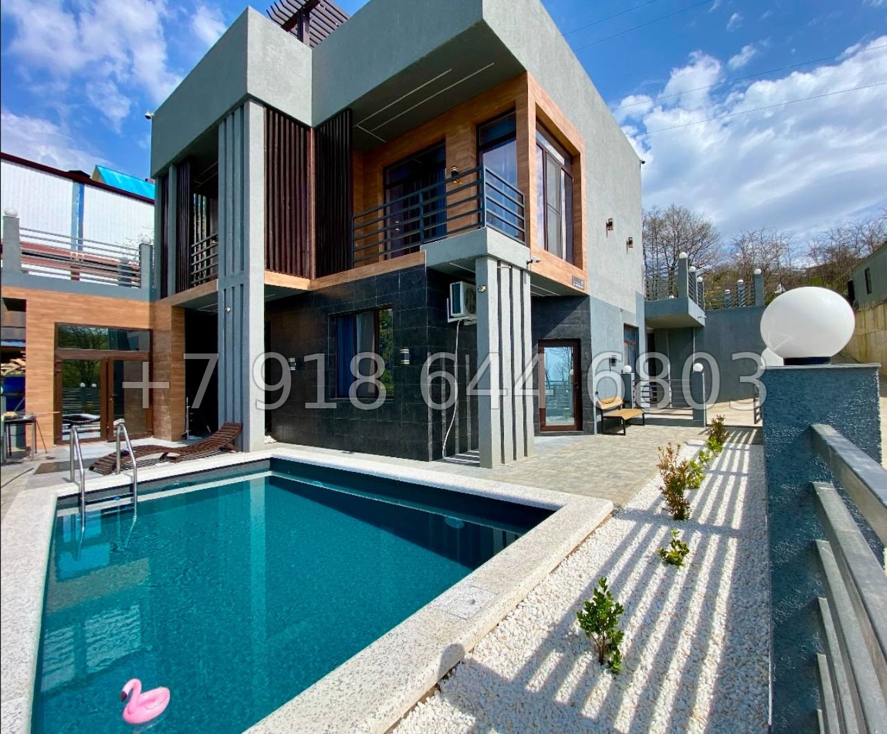 № 137 Б. Дом в Адлере с бассейном и баней - миниатюра 1