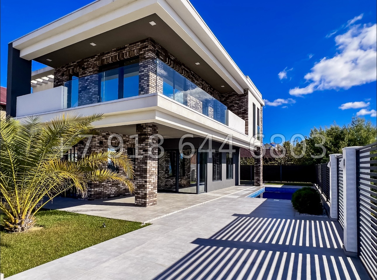 № 44 Б. Дом с гаражом и бассейном в Адлере  - миниатюра 8