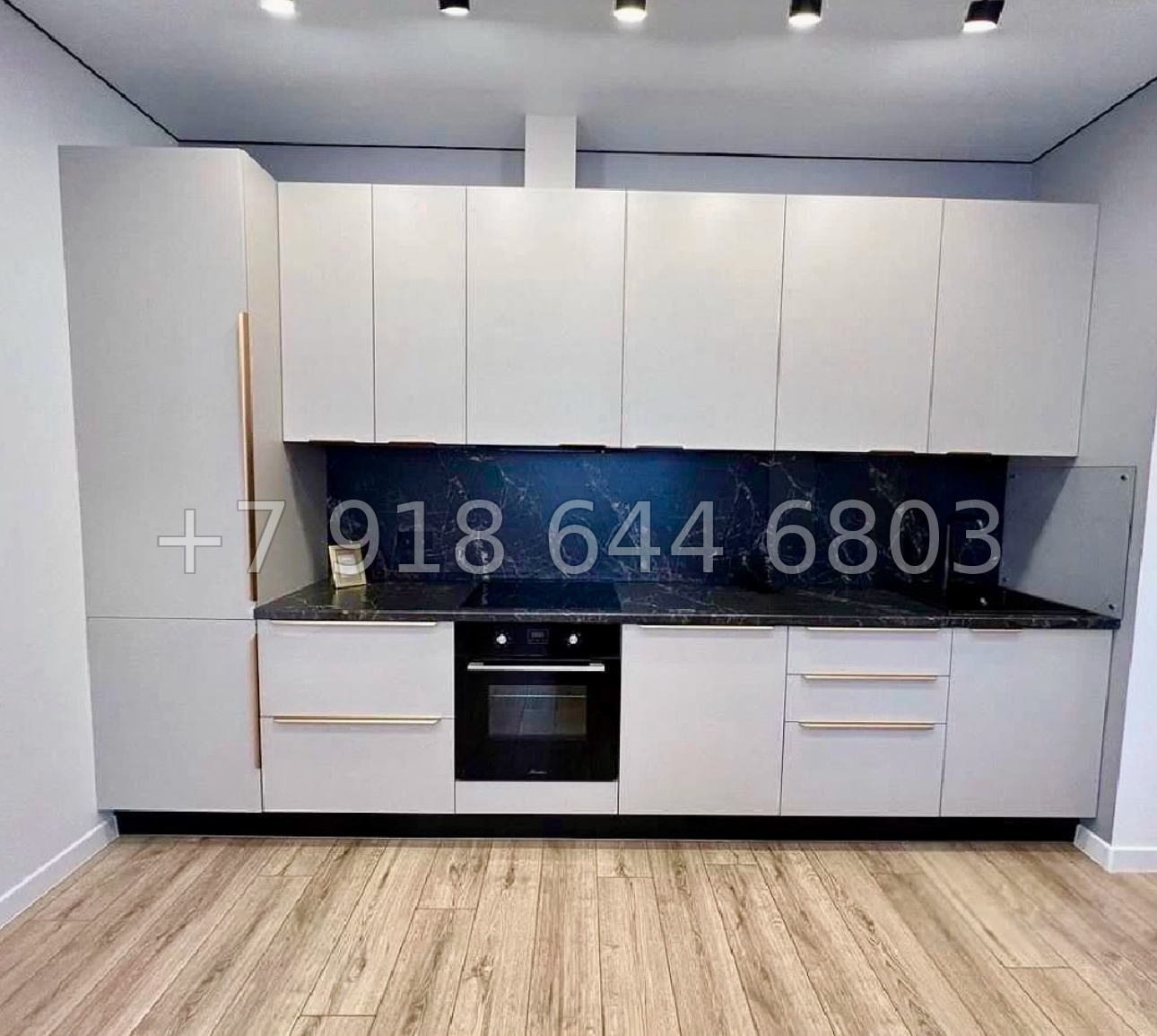 № 356 р. Квартира в центре города Сочи  - миниатюра 8